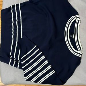 Express sweater, L